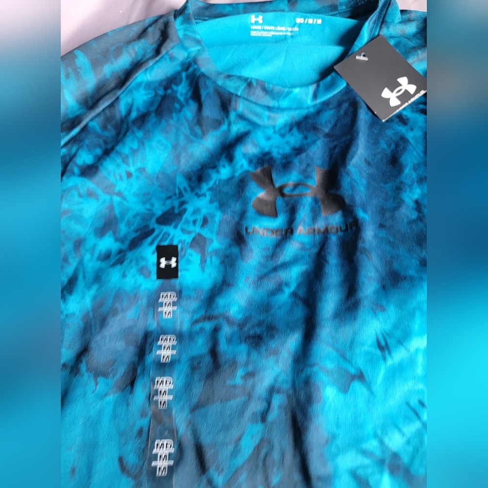 New with tags! Under Armour Loose Long Sleeve Shirt SIZE Medium - Picture 2 of 4